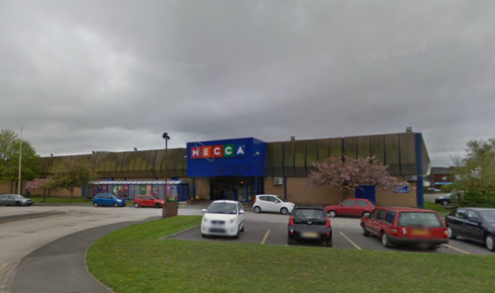 Picture of the outside of Mecca Bingo Breightmet